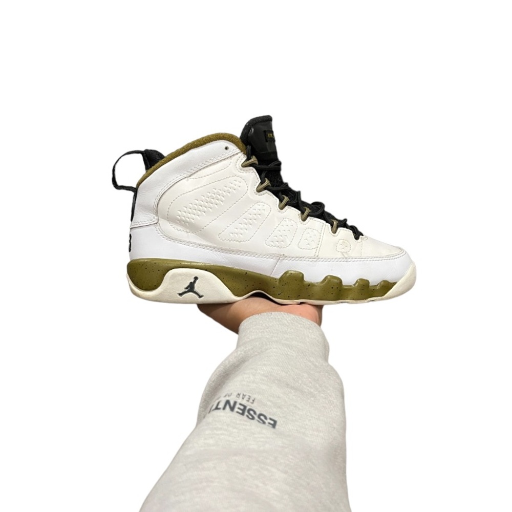 Air Jordan 9 Retro Statue Size 6Y In Good Condition